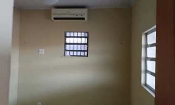 Imagem 2: VENDE-SE UMA CASA DE 1 ANDAR (TERREO E PISO SUPERIOR) 7 QUARTOS