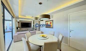 Imagem: Cobertura mobiliada com hidromassagem no