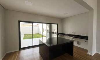 Imagem 7: Casa à venda em Sorocaba, Condomínio Granja Olga 2, com 3 suítes, com 197 m²