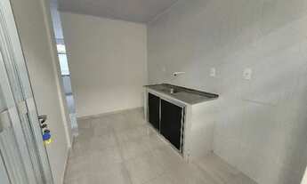 Imagem 3: Kitnet Studio Tipo Casa - Linda e Ampla - Quarto, Cozinha, Banheiro e Área de Serviço