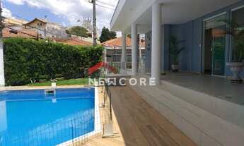 Imagem: Casa de condomínio em Rua Quintino Alves