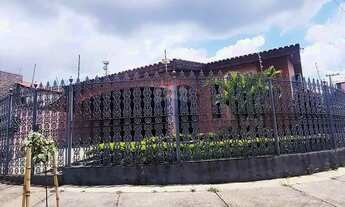 Imagem 2: Casa térrea no Jardim Prestes de Barros--Estuda Permuta - com 4 quartos sendo 1 suíte, edí