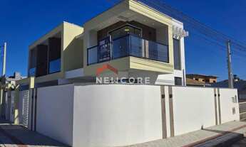 Imagem: Sobrado em Rua Bromelias - Itacolomi - Balneário