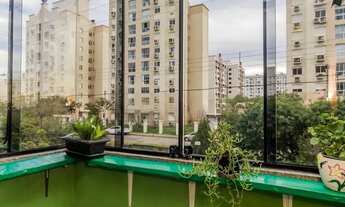 Imagem 3: Apartamento iluminado com 2 dormitórios e vaga escriturada