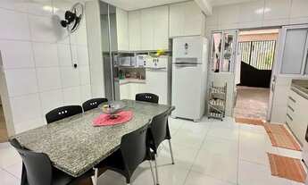 Imagem 7: Casa Duplex Ampla com 6 Quartos no Dix-Sept Rosado Excelente Localização