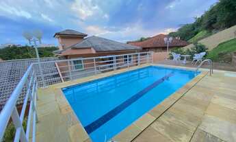 Imagem 7: Casa de condomínio para venda possui 400 metros quadrados com 5 quartos