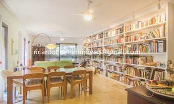 Imagem 5: Apartamento com Varanda a venda com 156m2 com 2 Suítes 2 Vagas em Rua Segura e Arborizada