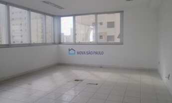 Imagem 2: Sala comercial! A 5 minutos a pé do metrô Saúde!