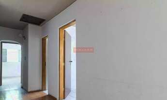 Imagem 6: Sobrado com 150m2, sendo 3 quartos, 3 wcs, 2 vagas, sala, coz. Excelente localização