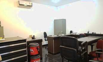 Imagem 4: Galpão/Depósito/Armazém para aluguel possui 630 metros quadrados com 4 salas e vestiarios