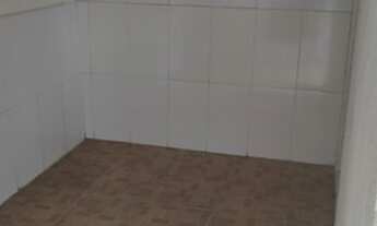 Imagem 5: Quarto com banheiro e quintal privativo, ótima localização, à km do metrô Carrão