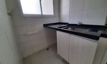 Imagem 3: Apartamento com 2 dormitórios ,moveis planejados na cozinha e dormitorios boa localizaçãoà