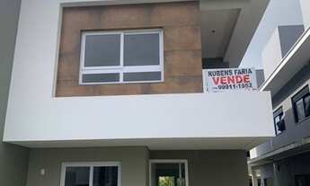 Imagem 2: Sobrado no Campeche com 3 quartos sendo uma suíte e os outros demi-suite