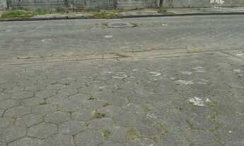 Imagem 4: Terreno com 300 m² localização privilegiada, apenas 100 metros da praia no Bairro tupy