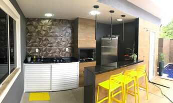 Imagem 3: Casa de condomínio para venda tem 230 metros quadrados com 3 quartos