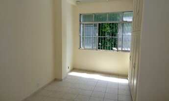 Imagem 3: Kitnet/conjugado para aluguel possui 28 metros quadrados com 1 quarto