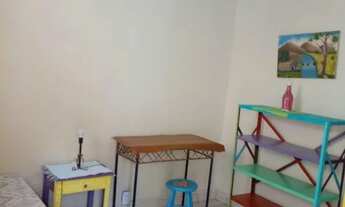 Imagem 2: Quarto mobiliado quintal area central vila Sargento amaral