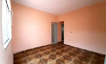 Imagem 2: Sobrado com terraço e garagem