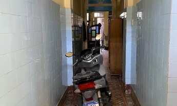 Imagem 3: Casa no centro, ao lado do Socorrão I - 3 quartos, 4 banheiros, sala, sozinha, porão