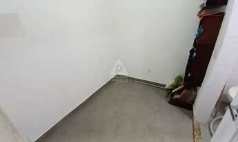 Imagem 5: Apto. Reformado com 3 Quartos, 2 Banheiros Sociais e Dependência - Leblon