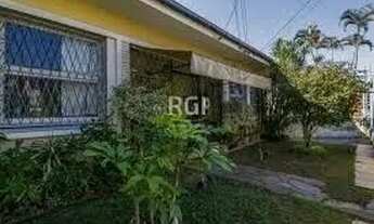 Imagem 2: Casa para Venda - 500m², 8 dormitórios, sendo 1 suites, 3 vagas - Jardim Lindóia