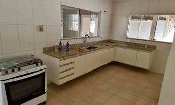 Imagem 6: Chácara para venda com 234 metros quadrados com 4 quartos