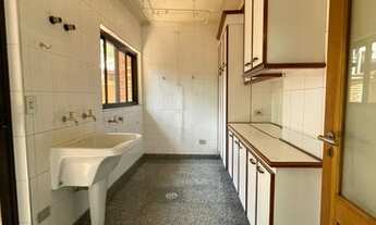 Imagem 3: Casa para aluguel com 450 metros quadrados com 4 quartos em Alphaville Residencial Um - Ba