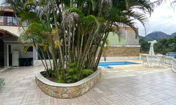 Imagem 7: Casa no estilo chácara no inicio das Braunes, com 3 Quartos, área de lazer completa, à Ven