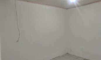 Imagem: Alugo peça para solteiro na ZN de Porto