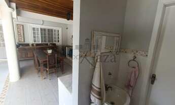 Imagem 4: Casa de condomínio para aluguel com 290 metros quadrados com 3 quartos