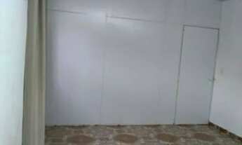 Imagem 2: Aluga-se uma casa com 2 cômodos grande