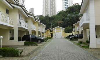 Imagem: Casinha super fofa em condomino fechado