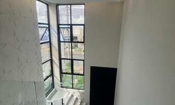 Imagem 2: Casa de condomínio para venda possui 200 metros quadrados com 4 quartos