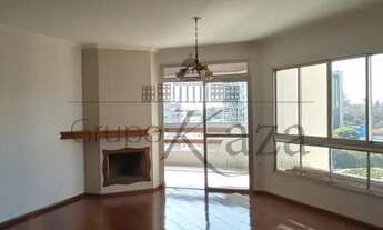 Imagem 1: Excelente apartamento com 178m² - 4 Dormitórios (1 suíte) e 4 vagas