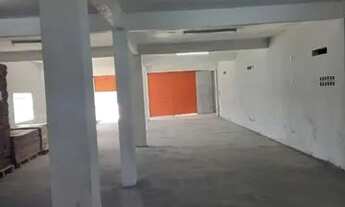 Imagem 3: Galpão e área Galpão / depósito com 5 vagas na garagem