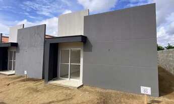 Imagem 2: Outesaide Sim são Casas de 2 - quartos em Rua Pública no Bairro Sim