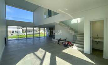 Imagem 4: Casa com 03 suítes em localização privilegiada dentro do Ponta da Figueira!