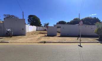 Imagem 2: Lote em Senador Canedo a uma quadra do shopping 450m²