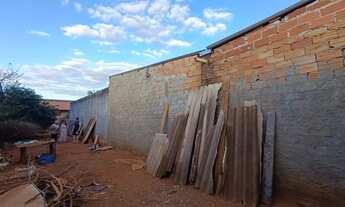 Imagem 2: Imóvel para venda possui 360 metros quadrados em Jardim Mariliza - Goiânia - GO