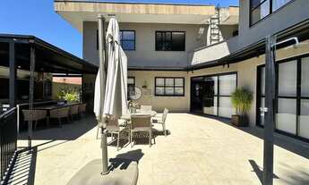 Imagem 2: Casa à venda com 5 quartos sendo 3 suítes, 358 m² em Iucas - Teresópolis/RJ