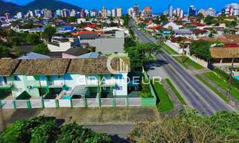 Imagem 3: Sobrado de Esquina com Suíte, Churrasqueira e Área Externa - 6 Vagas de Garagem