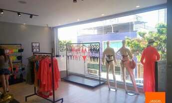 Imagem 3: Casa Comercial para Aluguel em Prado Com Galpão nos Fundos Otima para pequenas e medias em