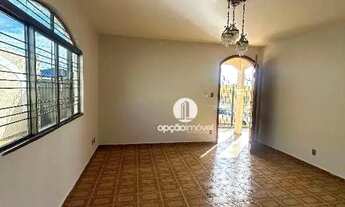 Imagem 4: Casa com 3 dormitórios à venda, 290 m² por R$ 1.000.000,00 - Maracanã - Anápolis/GO