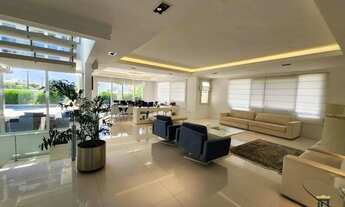 Imagem 2: Casa de Alto Padrão em Jurerê Internacional