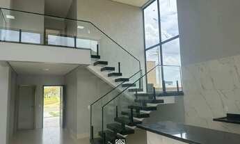 Imagem 4: 1084 -Sobrado com 3 suítes, 2 vagas de garagens, piscina, à venda 303m² por R$ 1.400.000,0