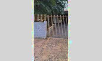 Imagem 5: Encantadora Casa à Venda em Kaloré - Localização Privilegiada