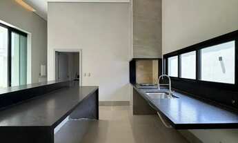 Imagem 3: Térrea para venda tem 244 m2 com 3 suítes no Condomínio Florais da Mata - Várzea Grande