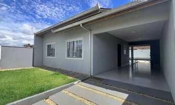 Imagem: Casa de laje com 2 dormitórios e piscina