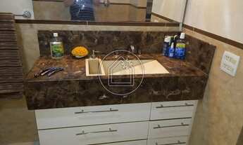 Imagem 6: Lindo apartamento de 240m² no Ingá! 4 dormitórios, 2 suítes sendo 1 suíte máster com hidro