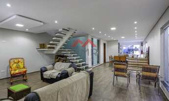 Imagem: CURITIBA - Casa Padrão - Xaxim